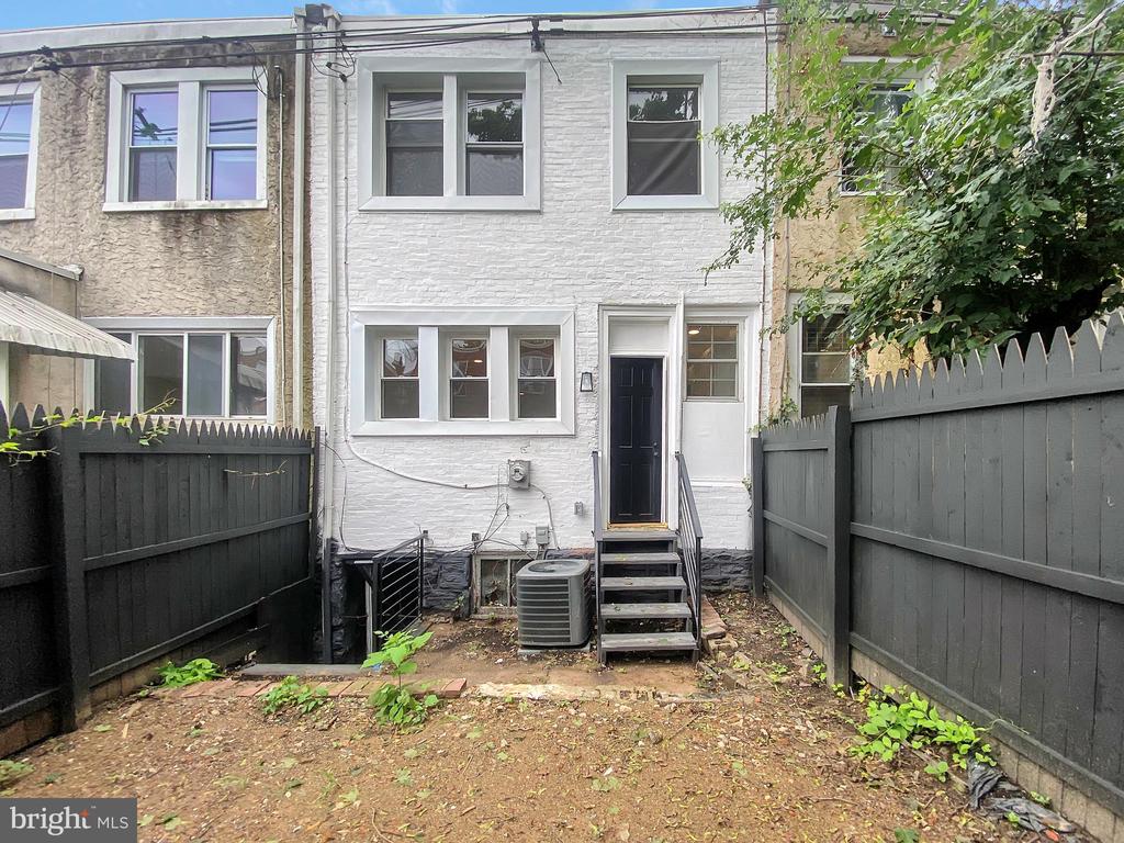 55 E Montana St