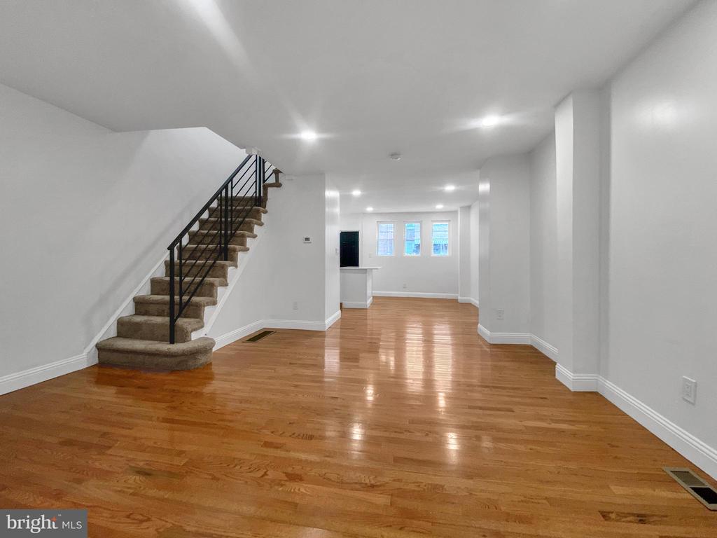 55 E Montana St