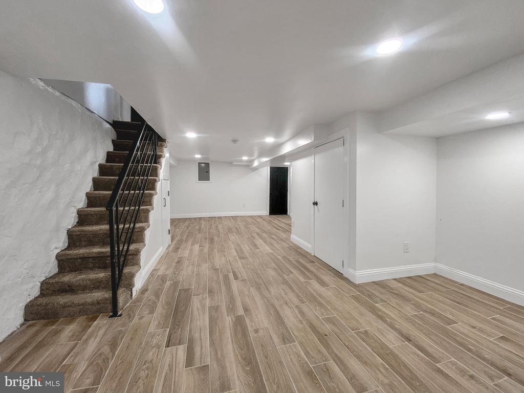 55 E Montana St