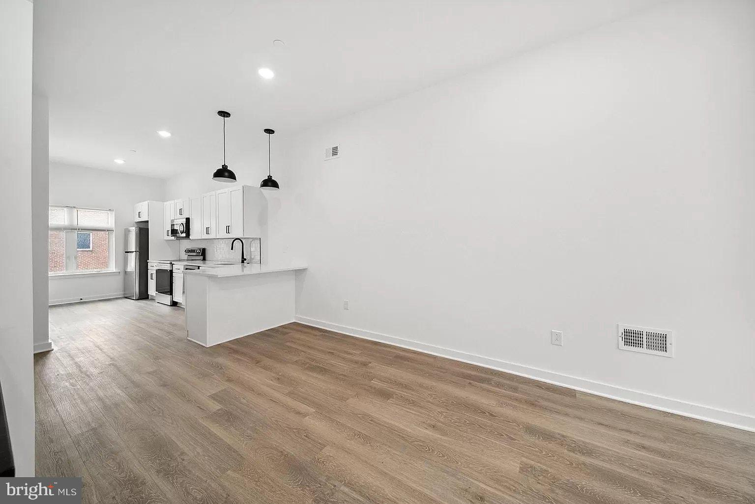 1301 W CLEARFIELD ST #A