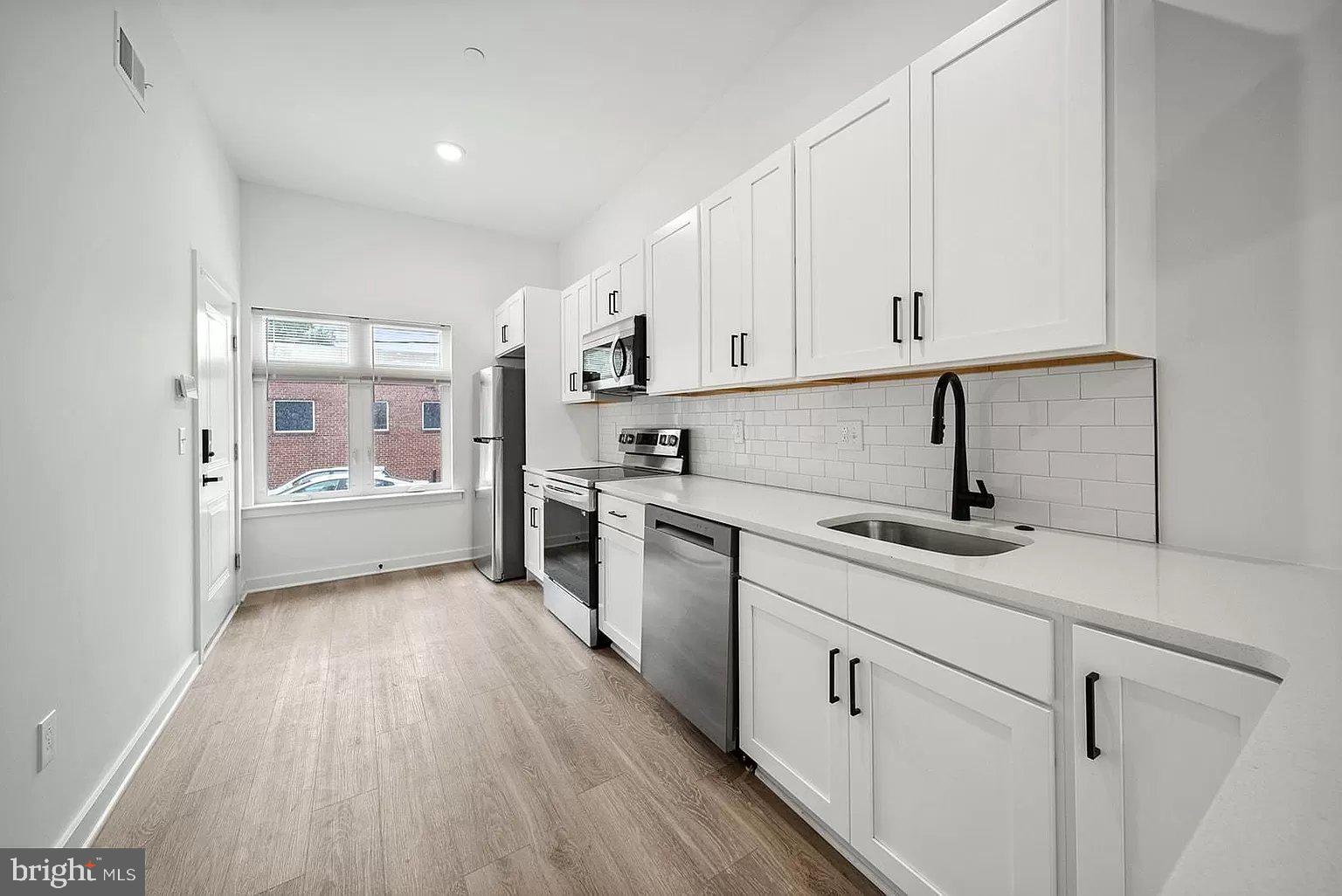 1301 W CLEARFIELD ST #A