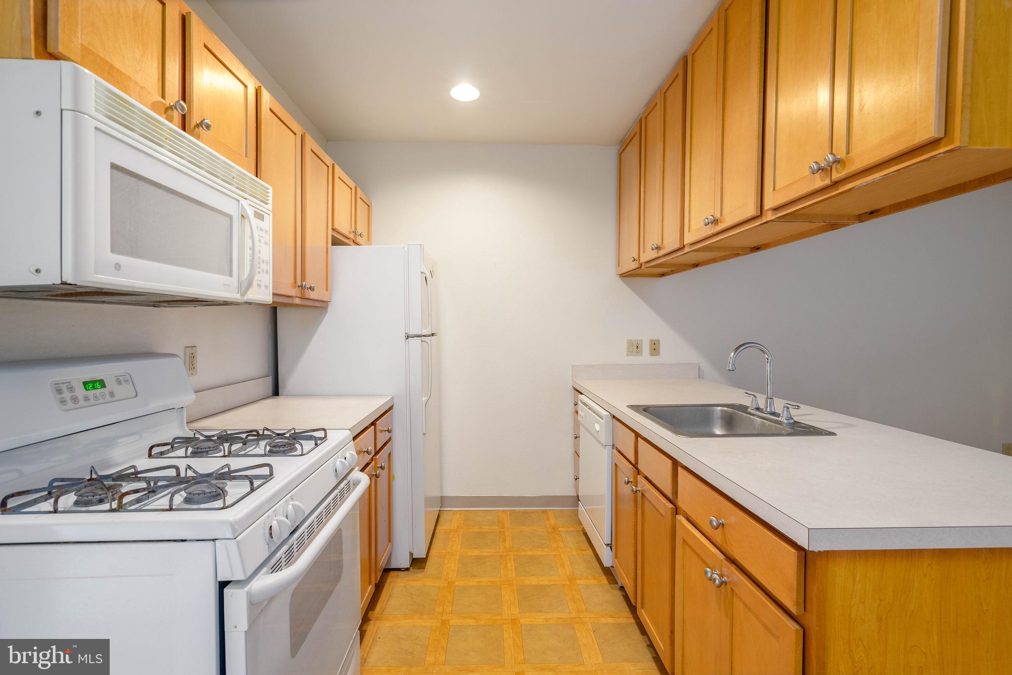 1100 Vine St #415