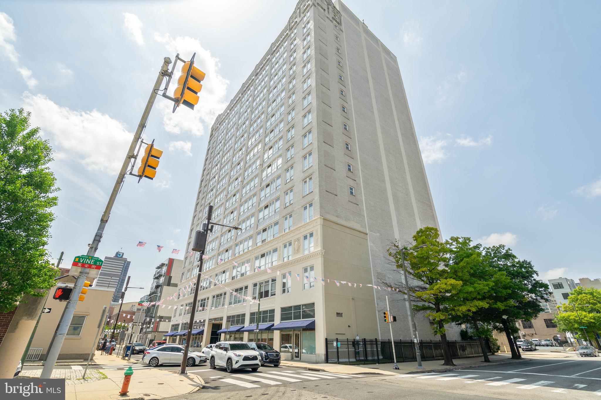 1100 Vine St #415
