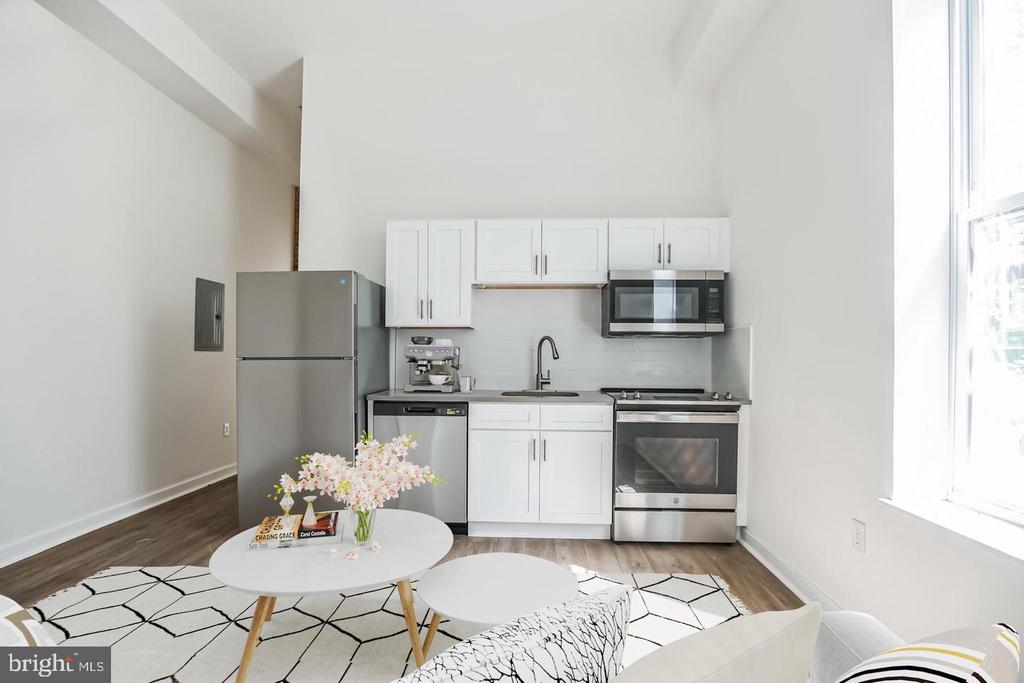 407 S 42ND ST #1F