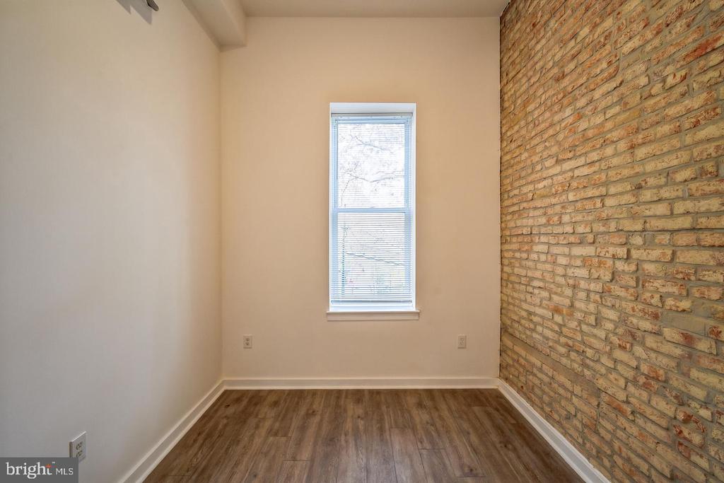 407 S 42ND ST #1F