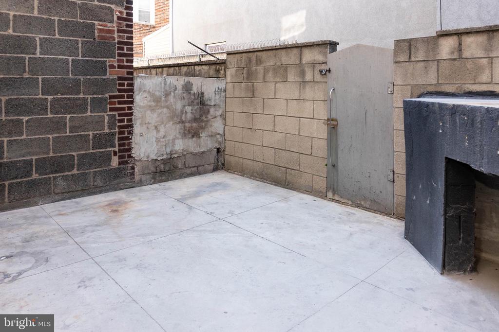 1837 S 18TH ST #1ST FLOOR