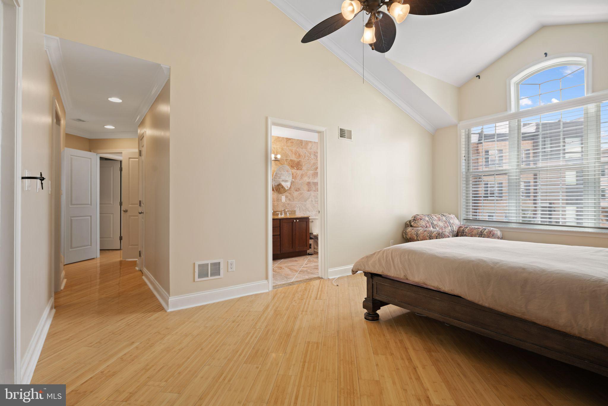 2550 Grays Ferry Ave