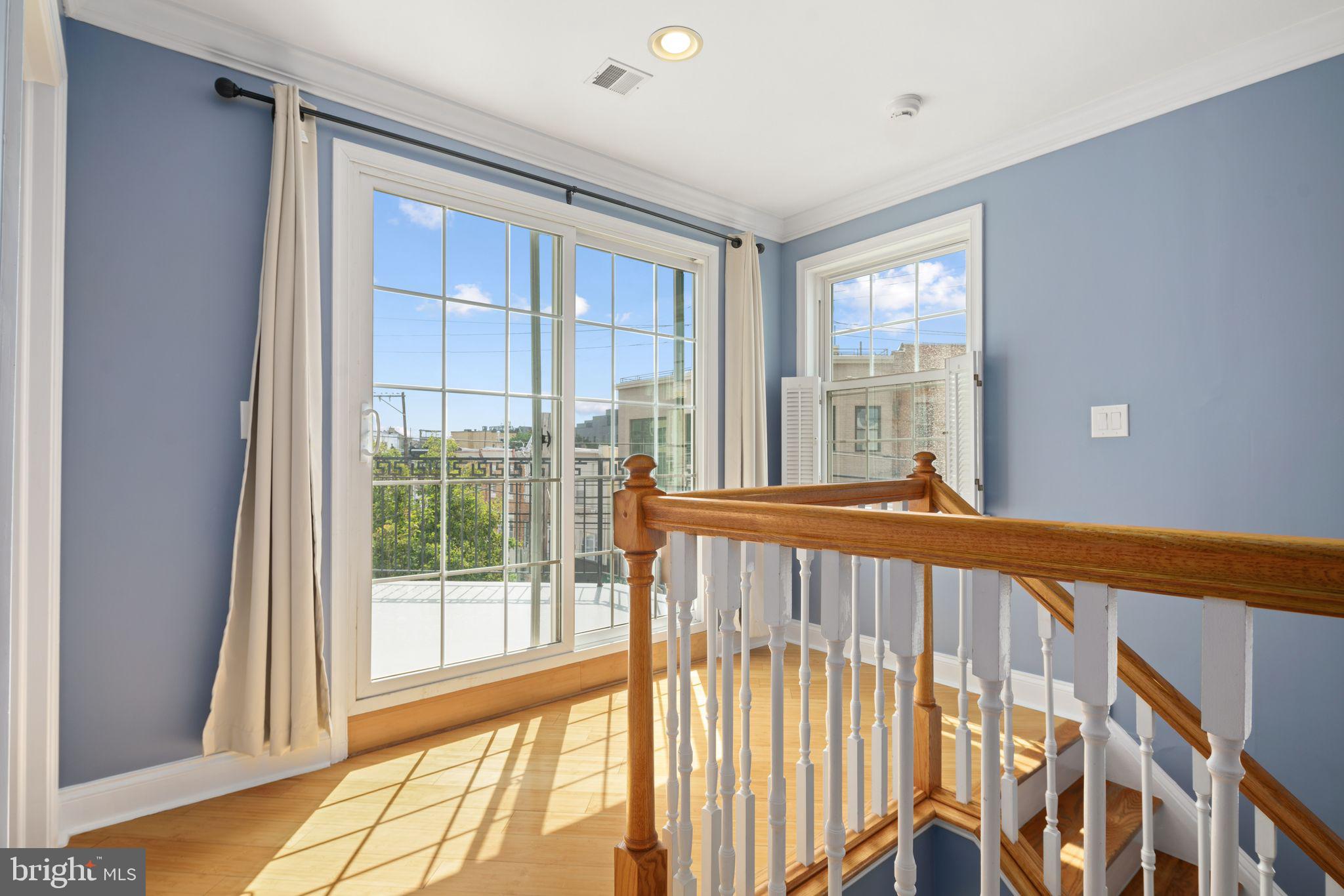 2550 Grays Ferry Ave