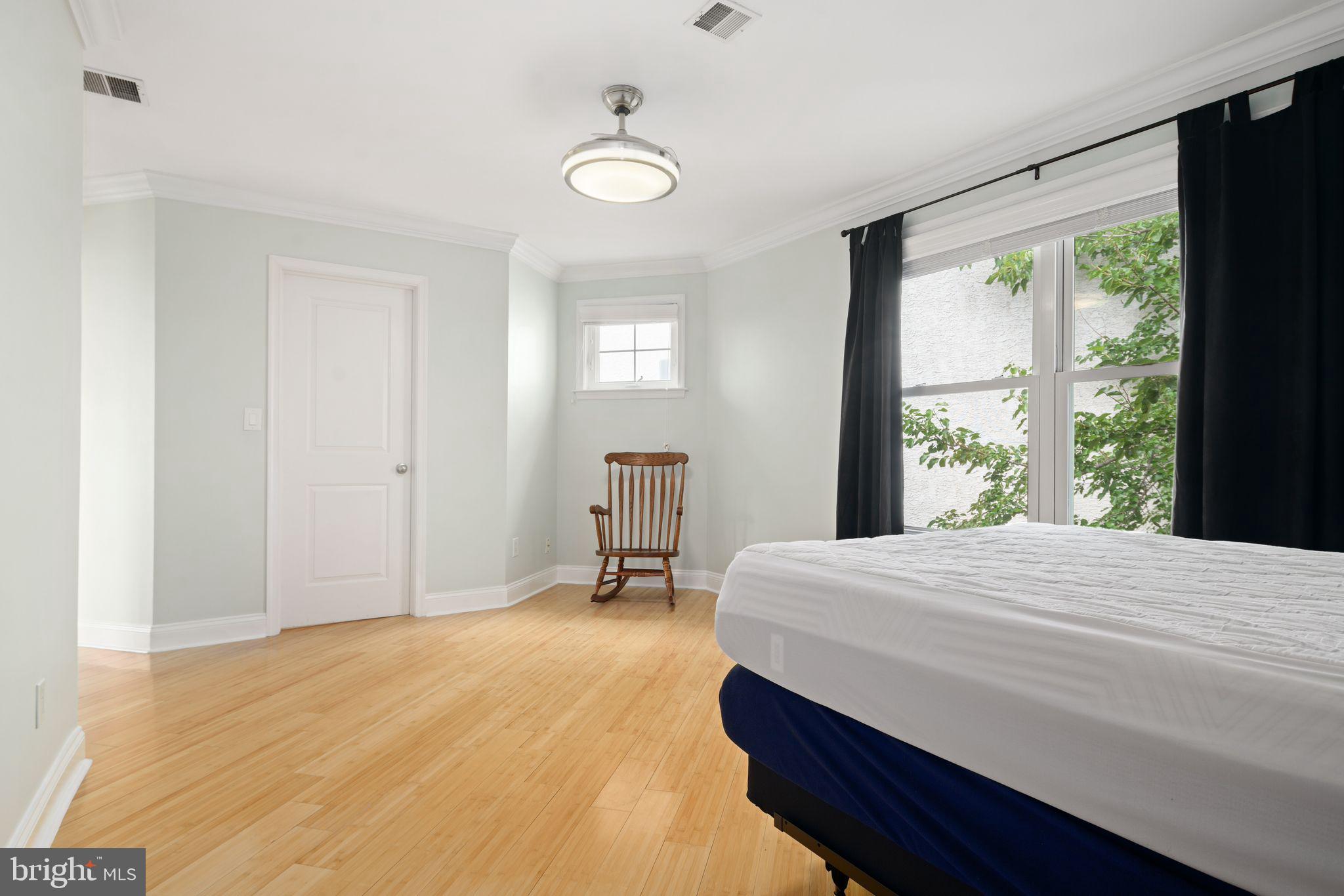 2550 Grays Ferry Ave