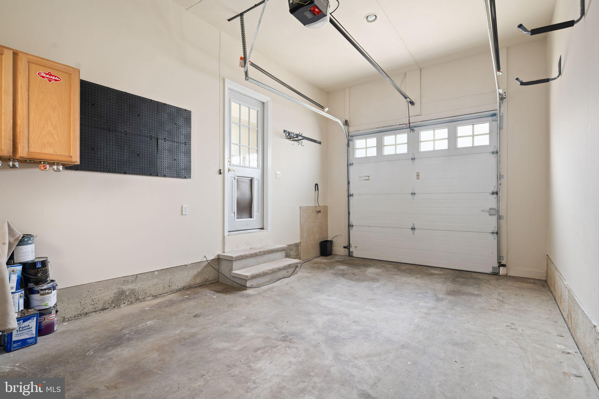 2550 Grays Ferry Ave