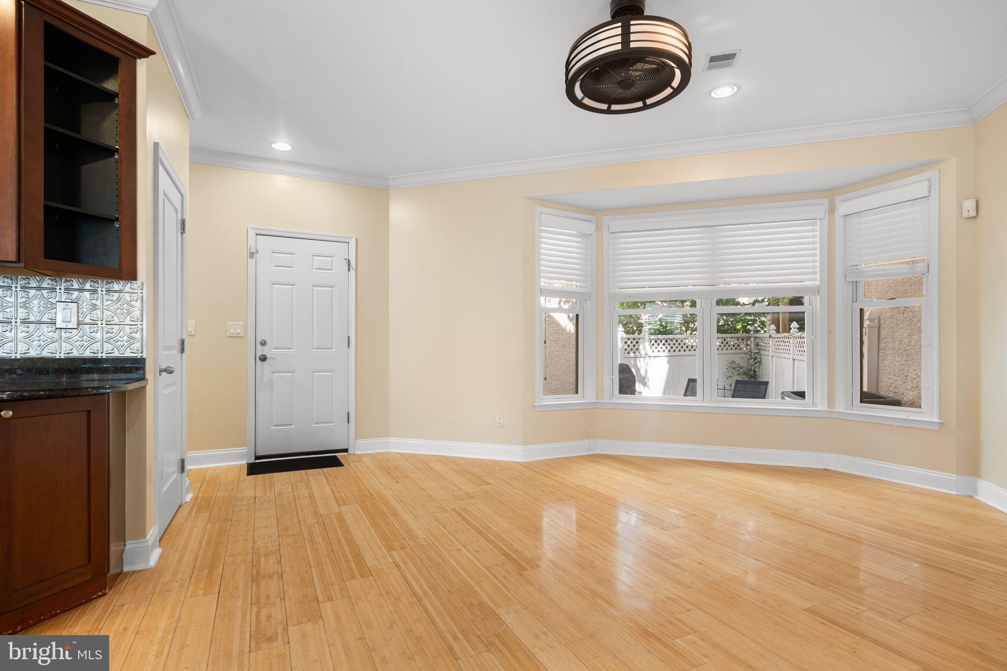 2550 Grays Ferry Ave