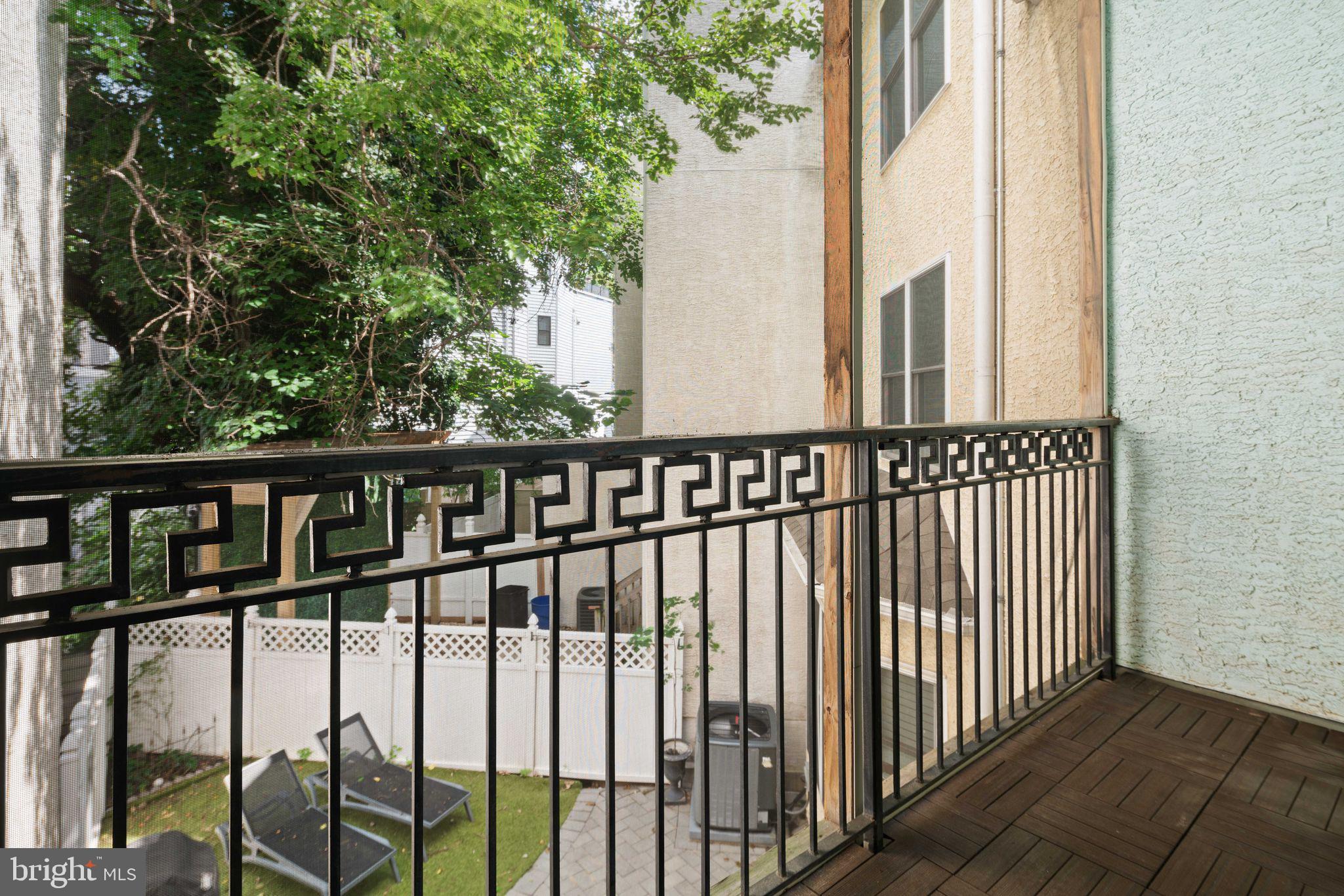 2550 Grays Ferry Ave