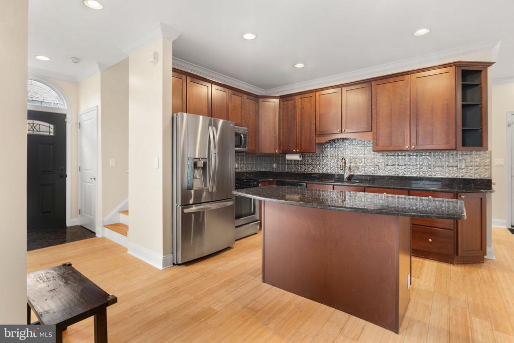 2550 Grays Ferry Ave