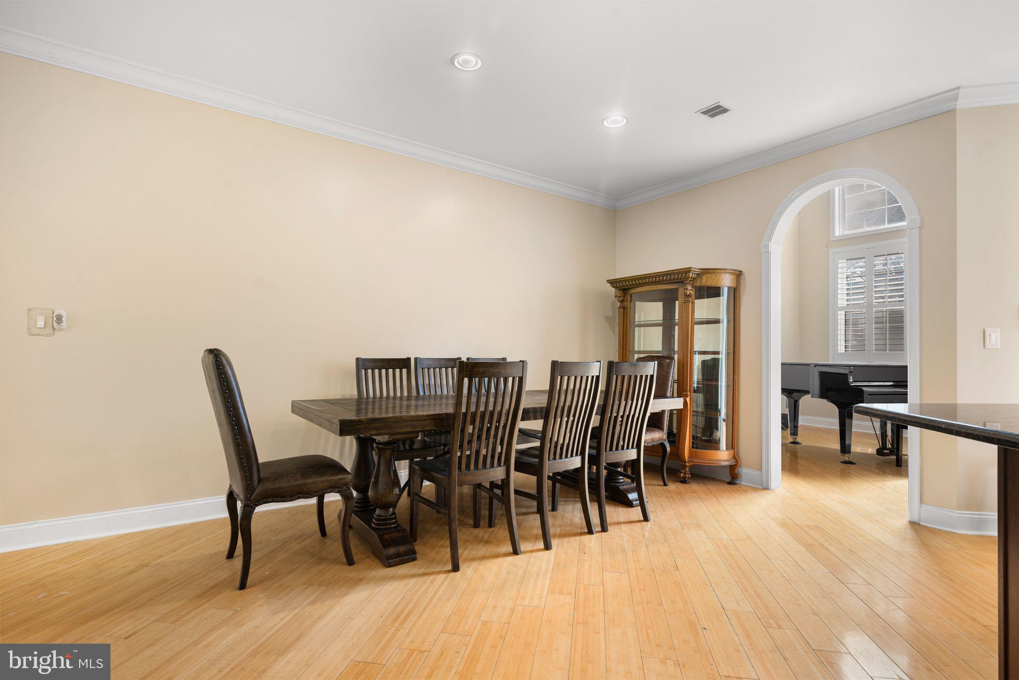 2550 Grays Ferry Ave