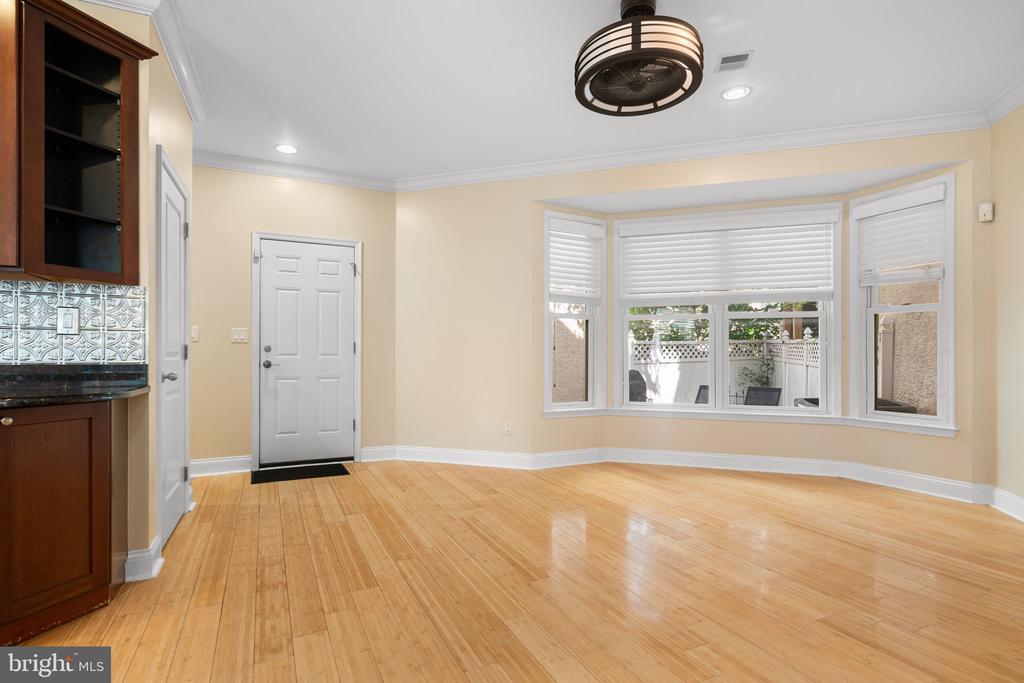 2550 Grays Ferry Ave