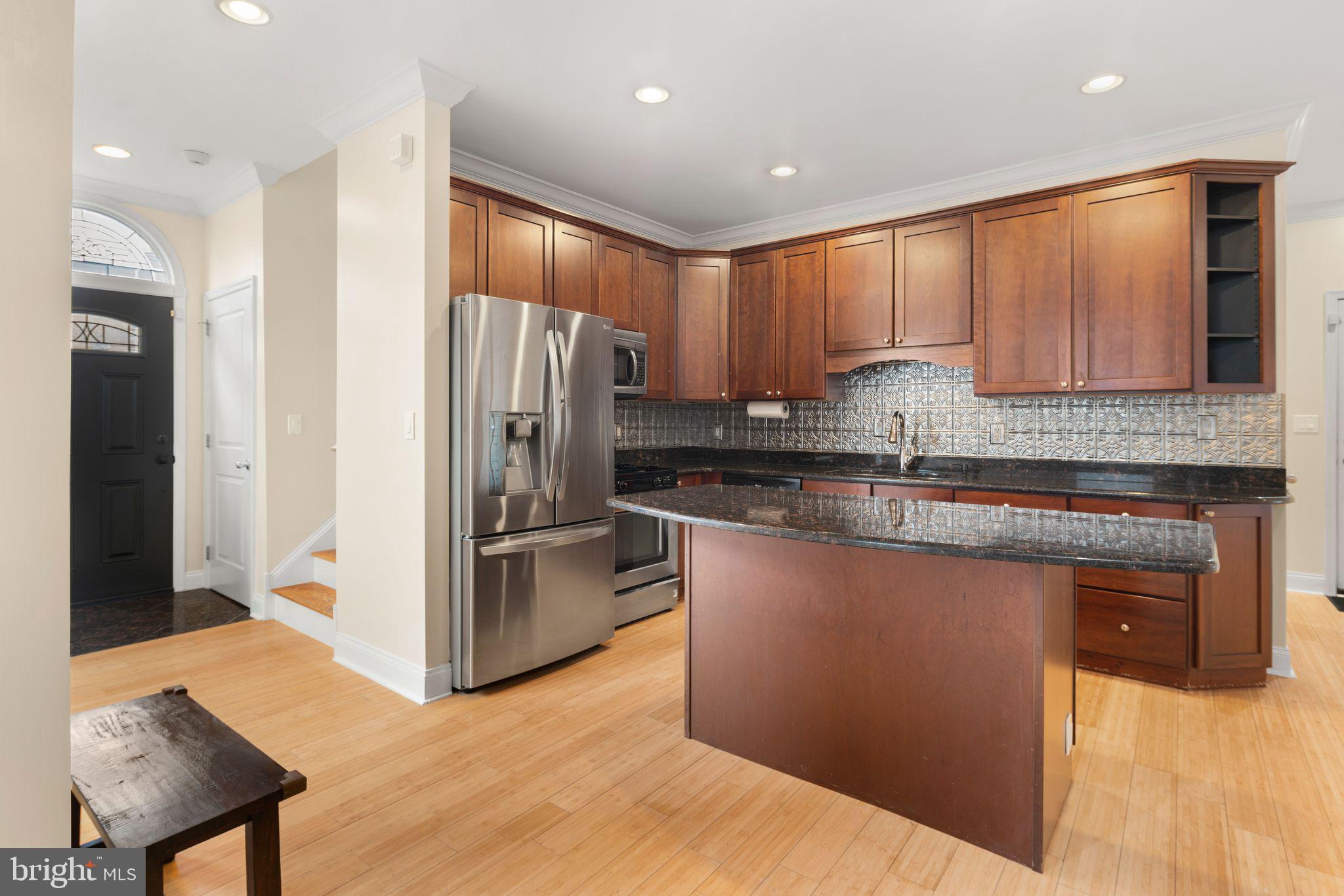 2550 Grays Ferry Ave