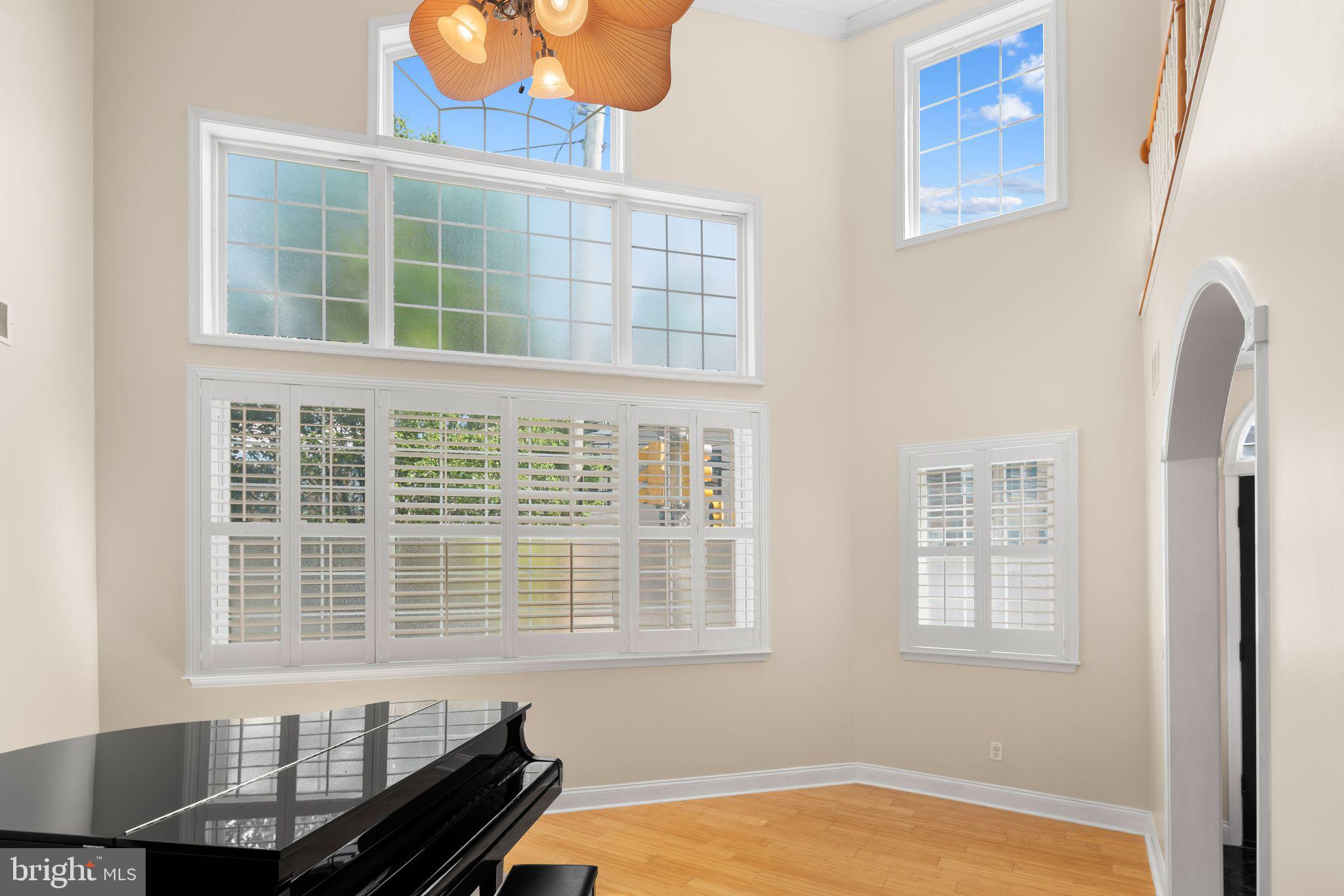 2550 Grays Ferry Ave