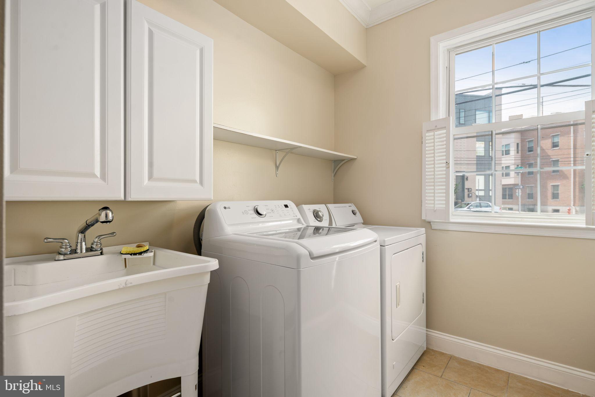 2550 Grays Ferry Ave