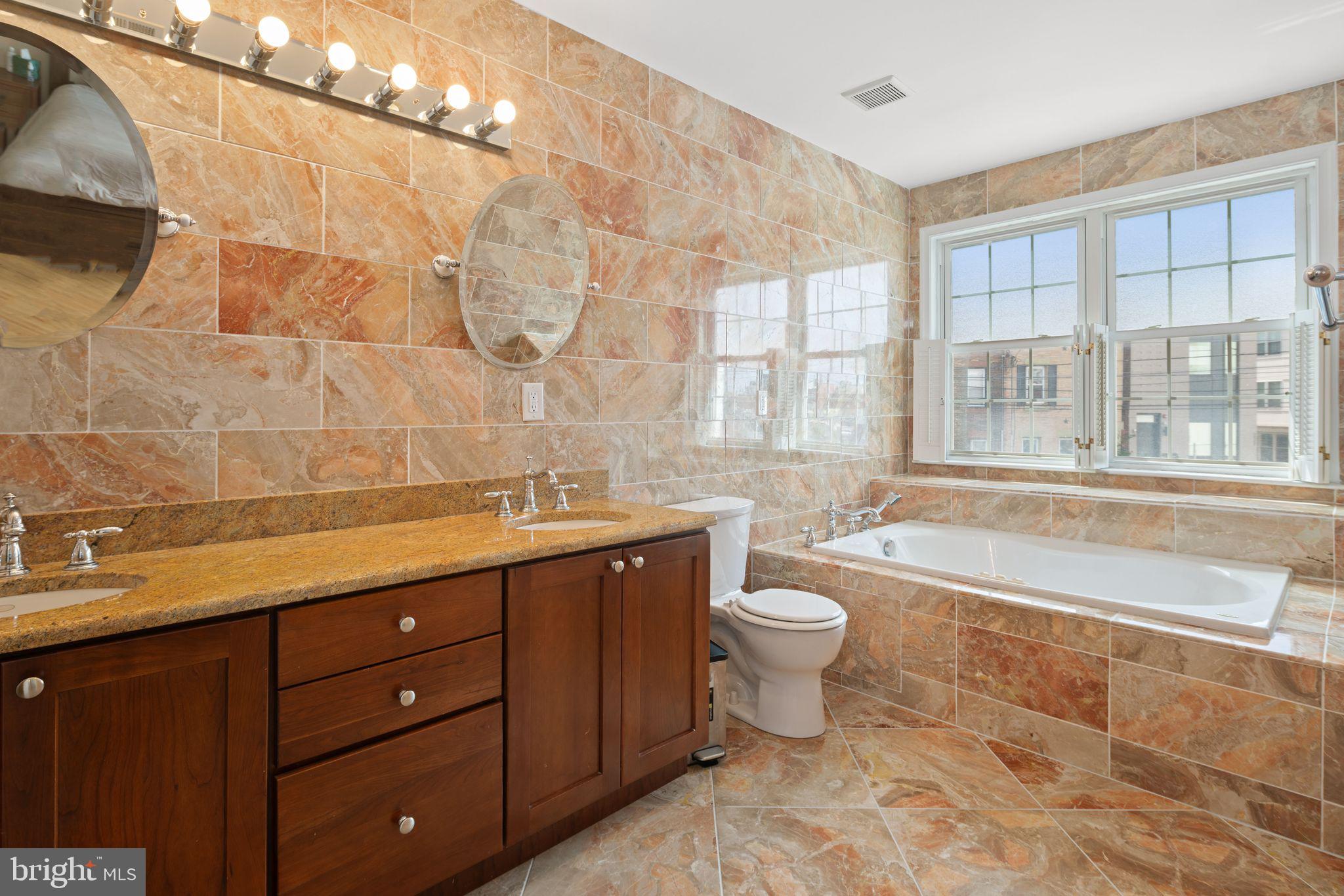 2550 Grays Ferry Ave