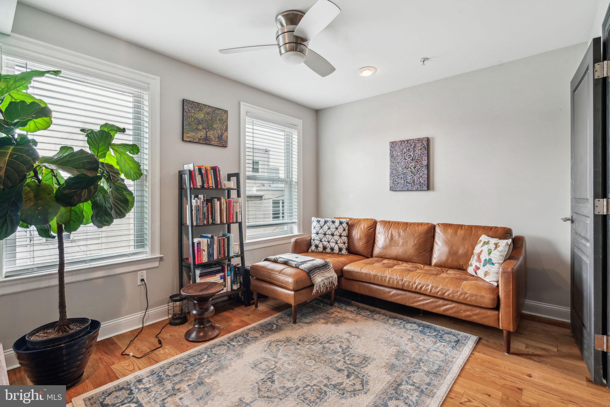 1444 N MYRTLEWOOD ST