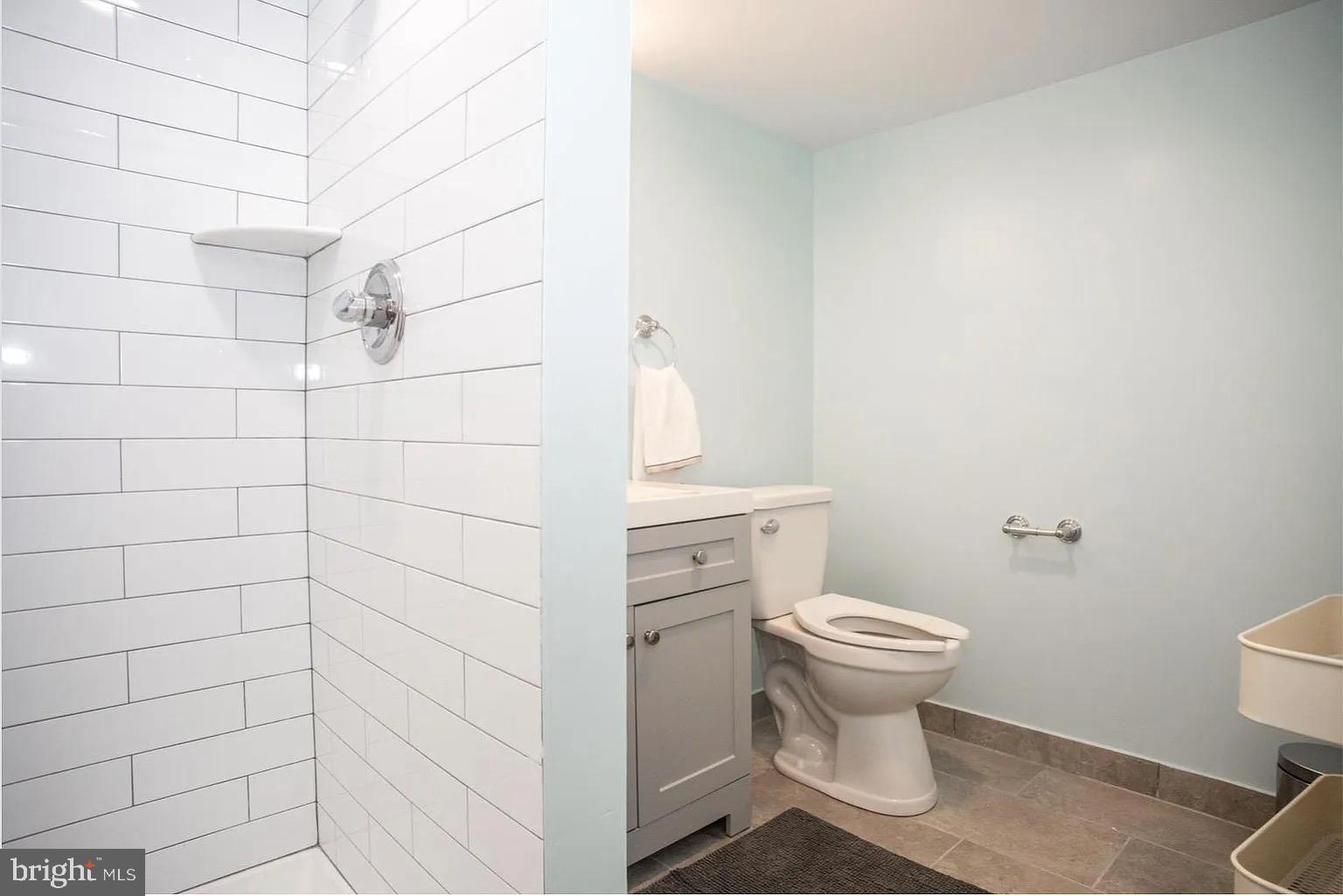 2016 LOCUST ST #1ST FLOOR