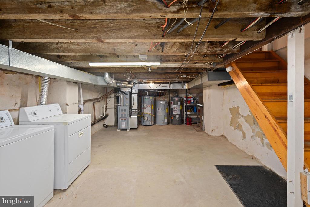 1818 SOUTH ST #1ST FLOOR