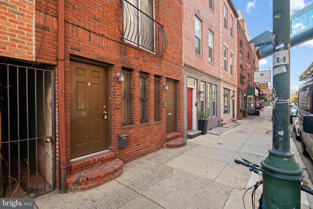 1818 SOUTH ST #1ST FLOOR