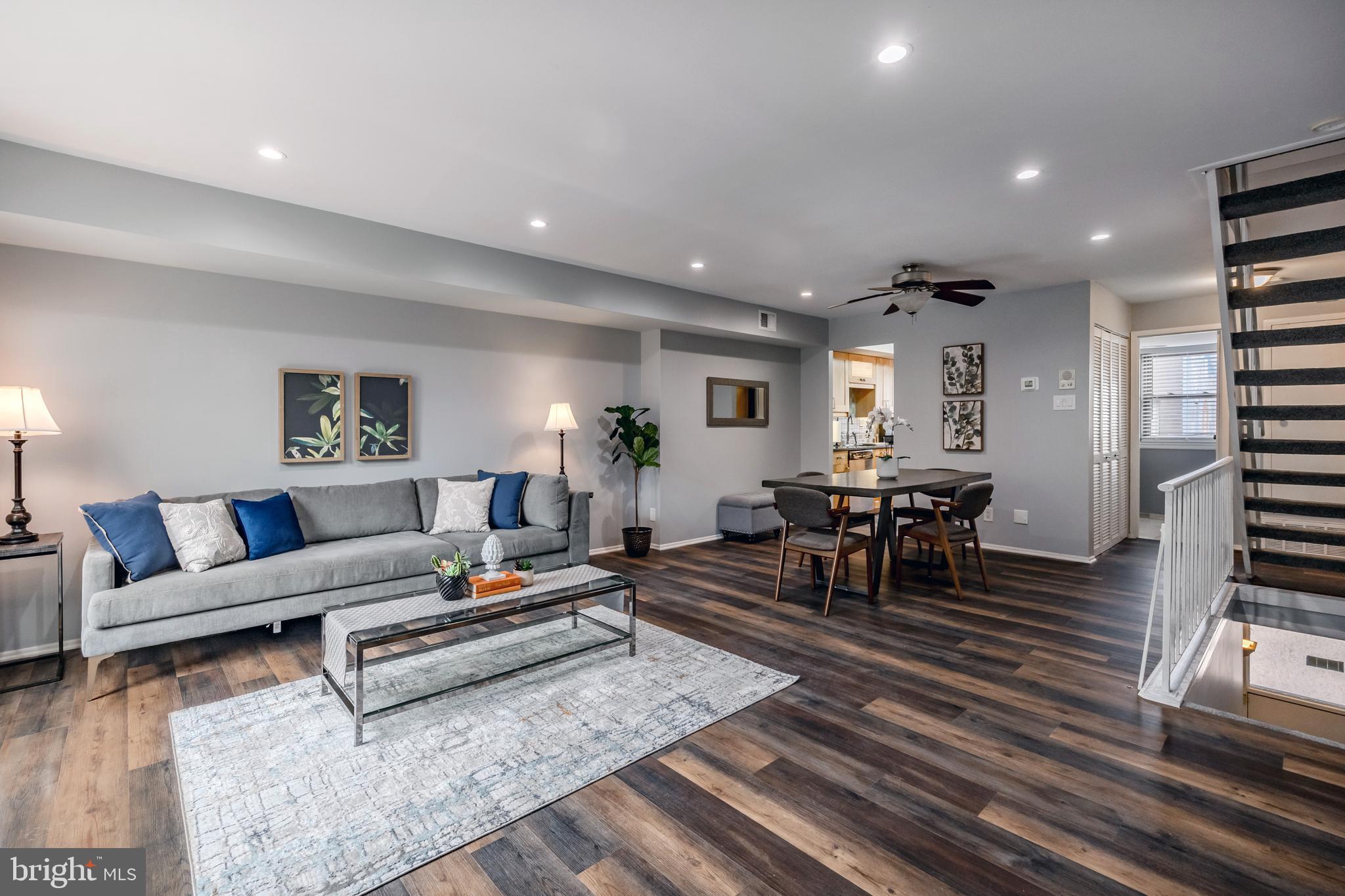 1926 Nectarine St