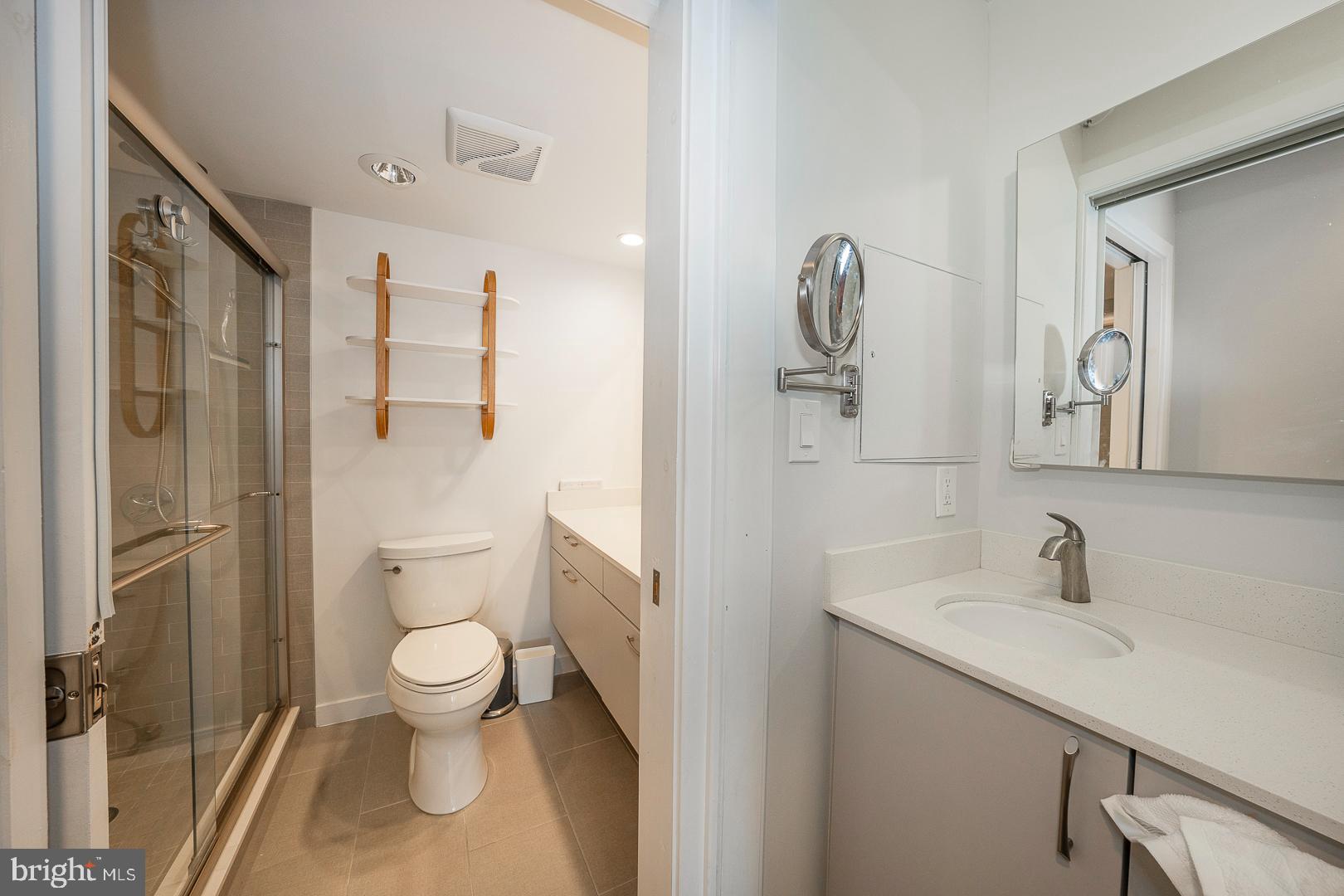 1919 Chestnut St #1015