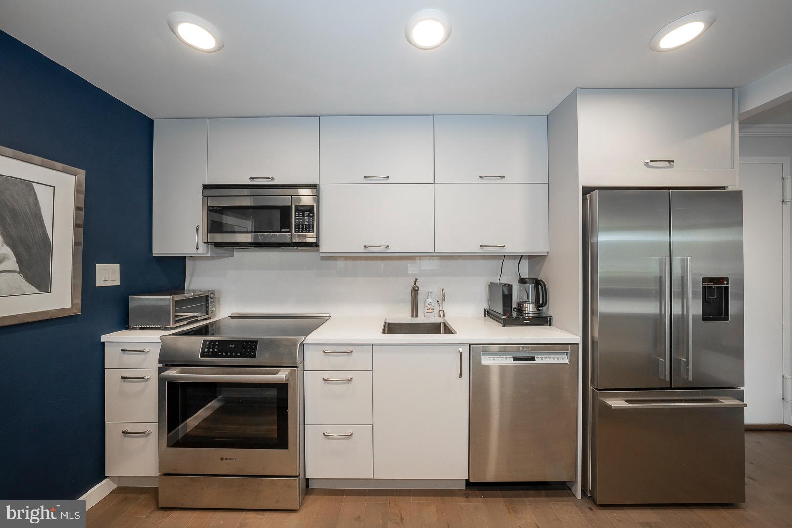 1919 Chestnut St #1015