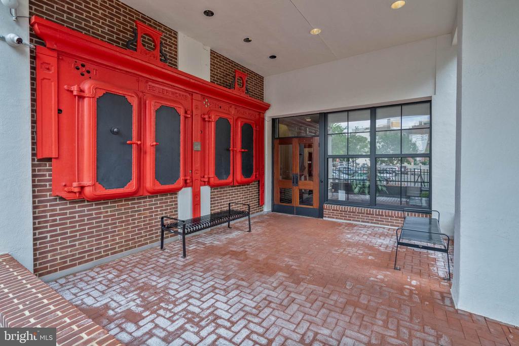 315 New St #213