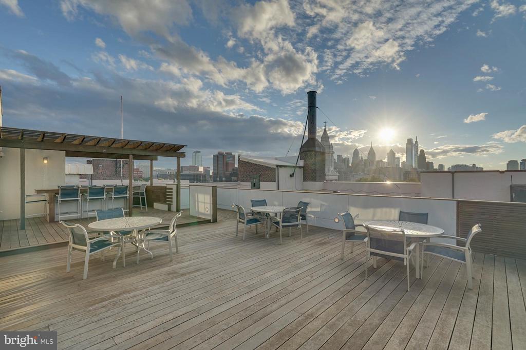 315 New St #213