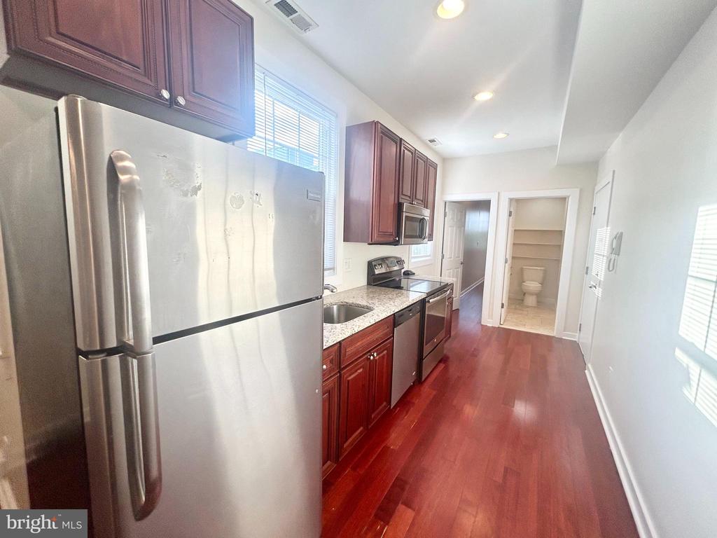 2631 W GIRARD AVE #C