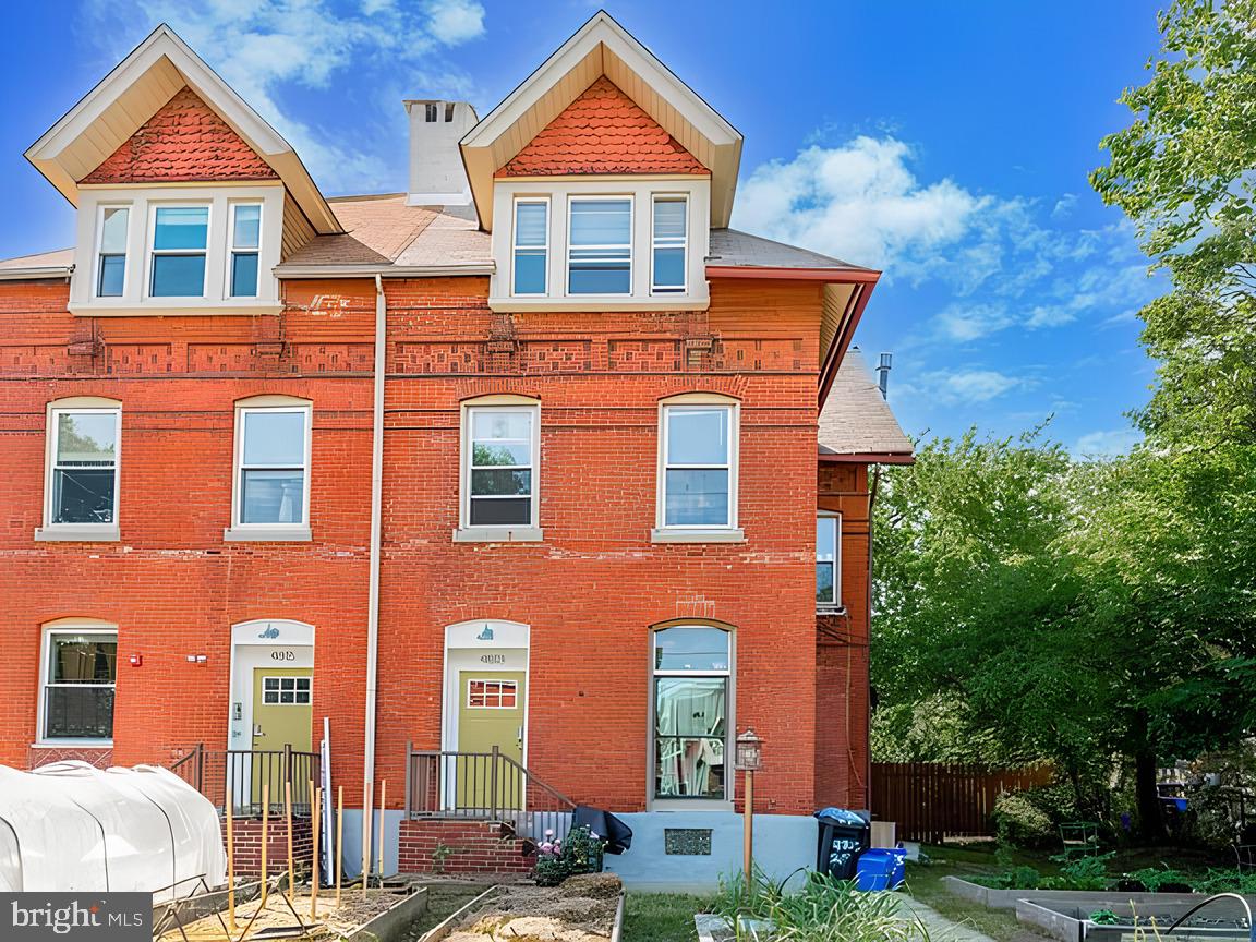 4815 CHESTER AVE #2A