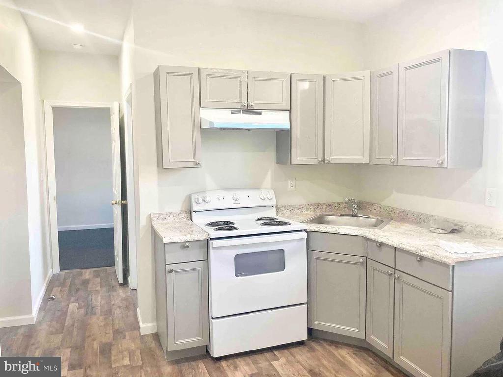 1522 W DAUPHIN ST #1