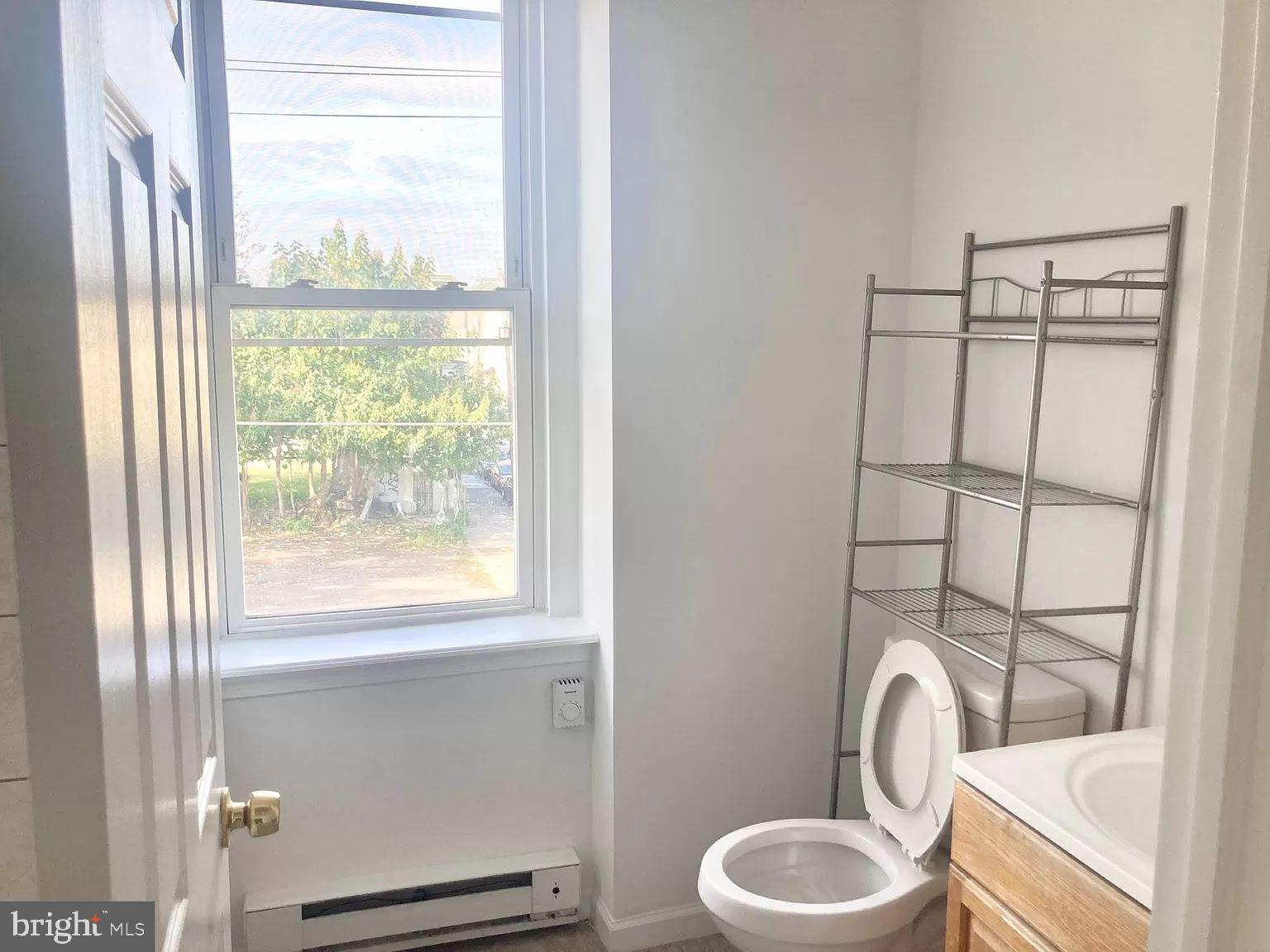 1522 W DAUPHIN ST #1