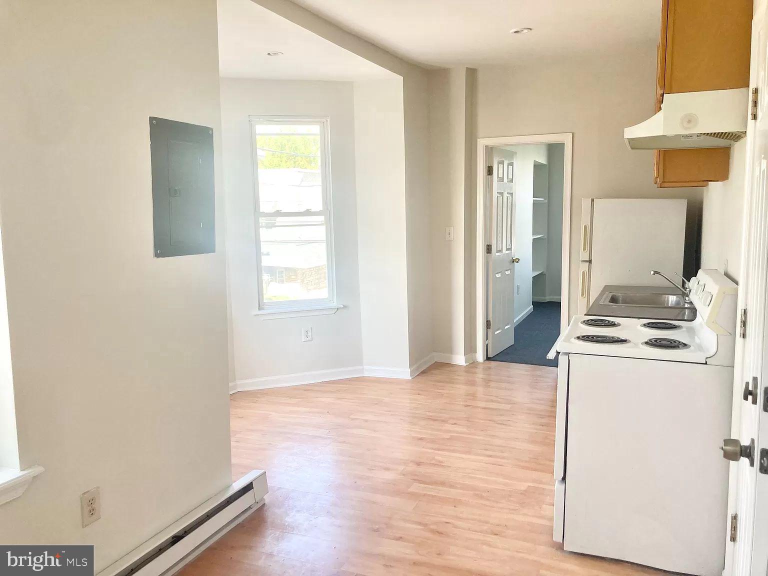 1522 W DAUPHIN ST #1