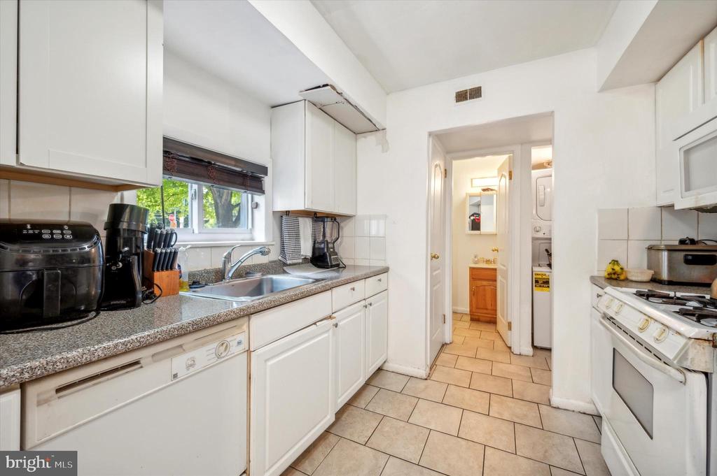 9001 Ridge ##2