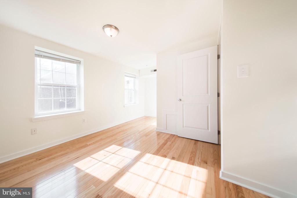 520 S 4th St