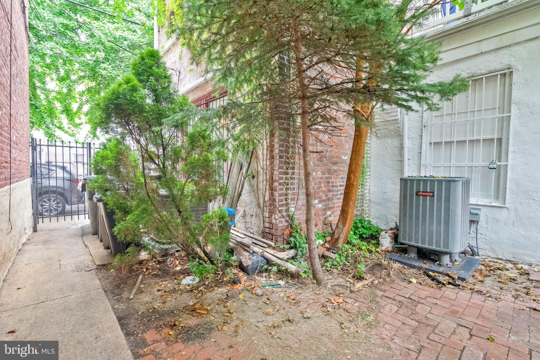 520 S 4th St