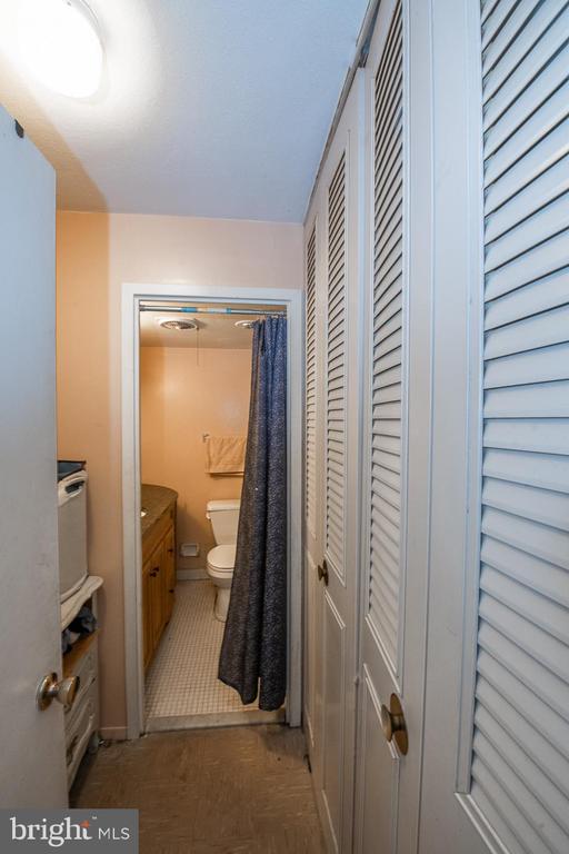 1919 Chestnut St #1811