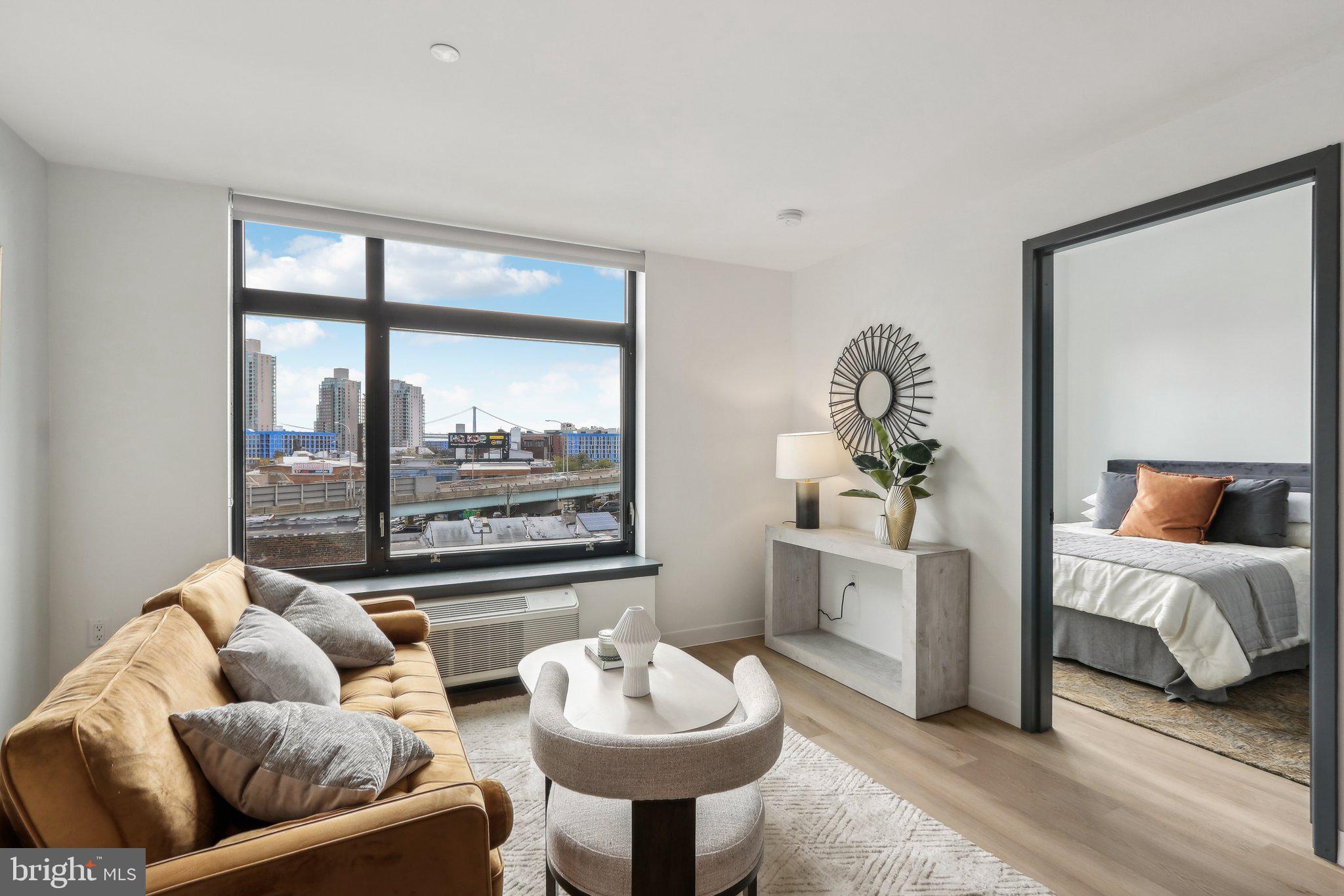 1120 FRANKFORD AVE #215