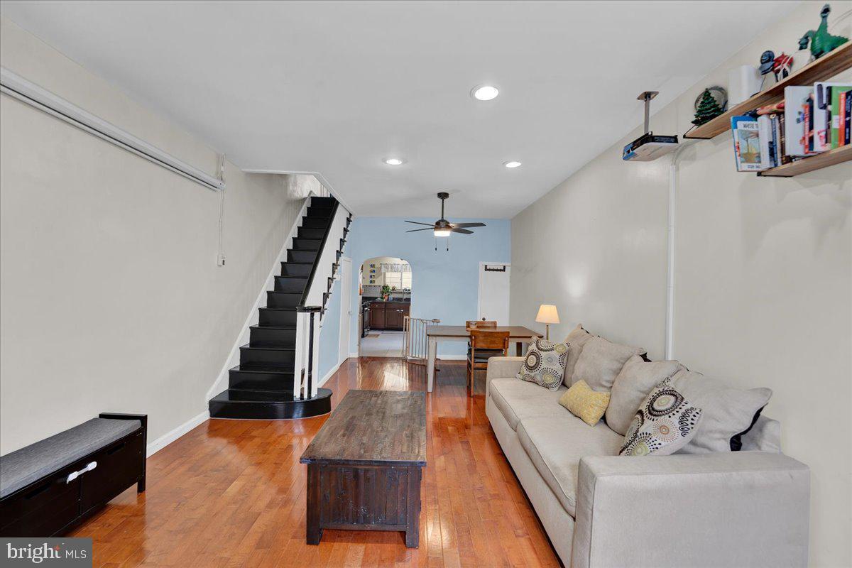 1608 S Rosewood St