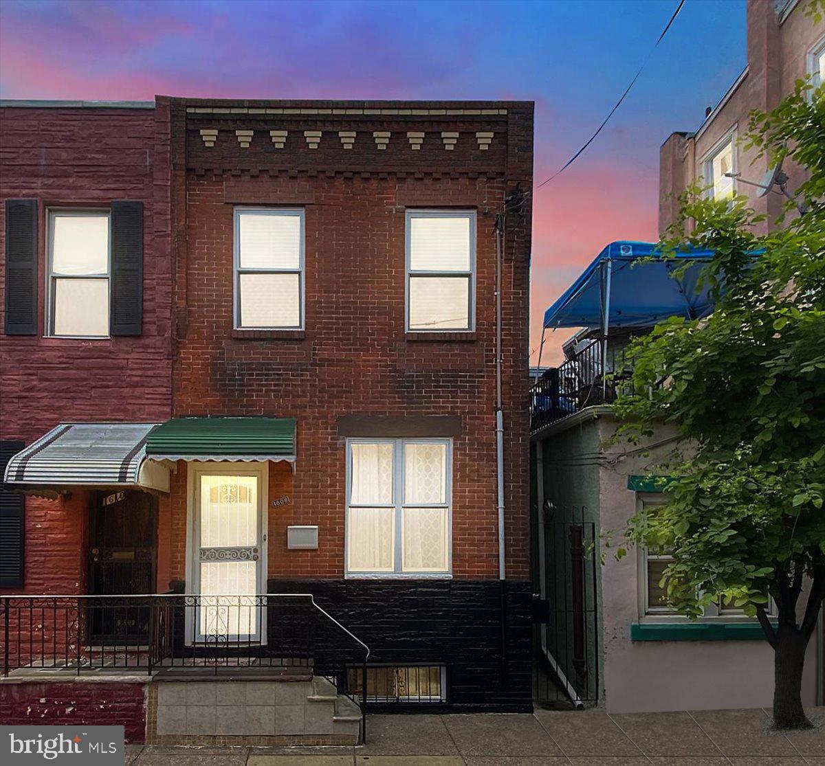 1608 S Rosewood St