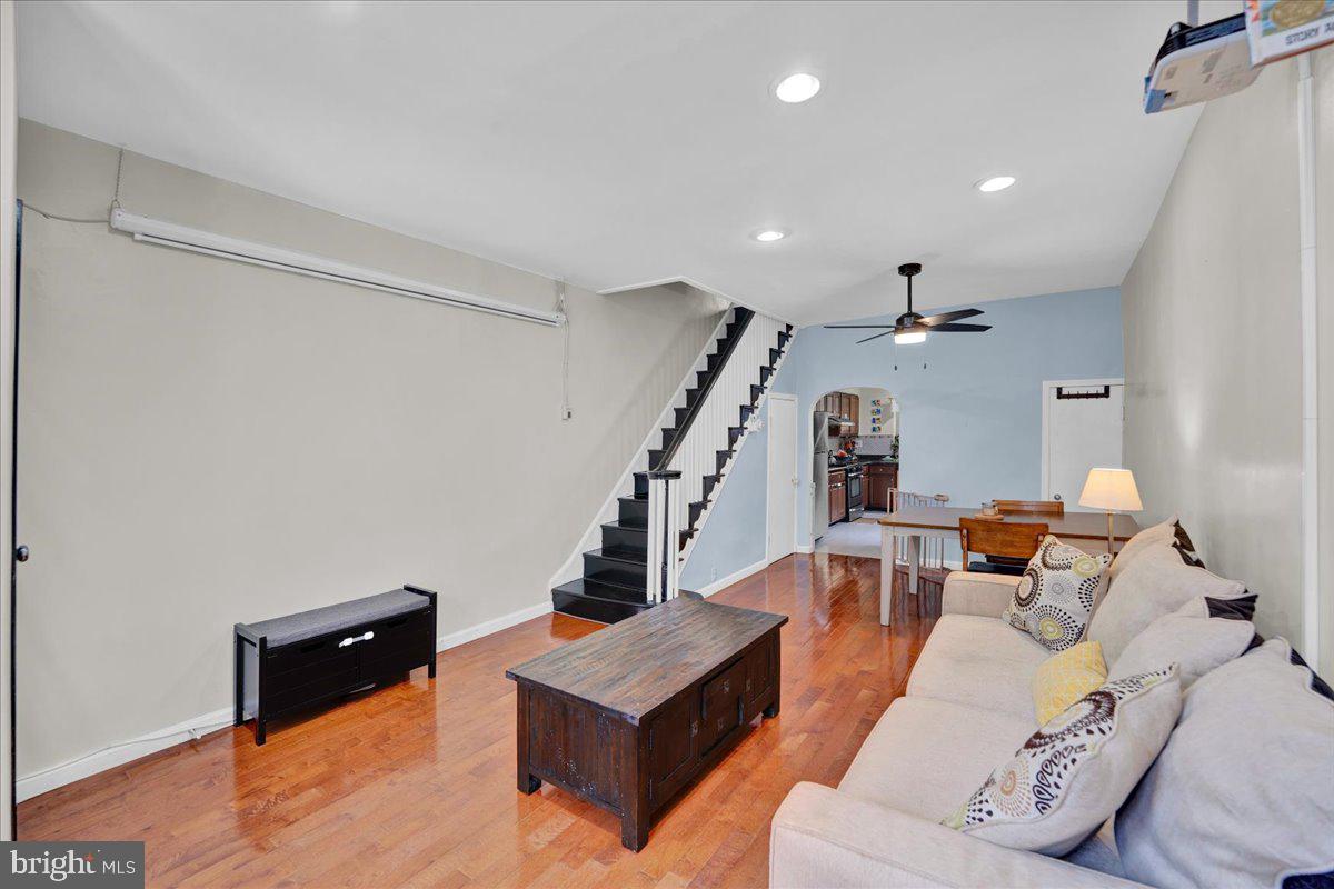 1608 S Rosewood St