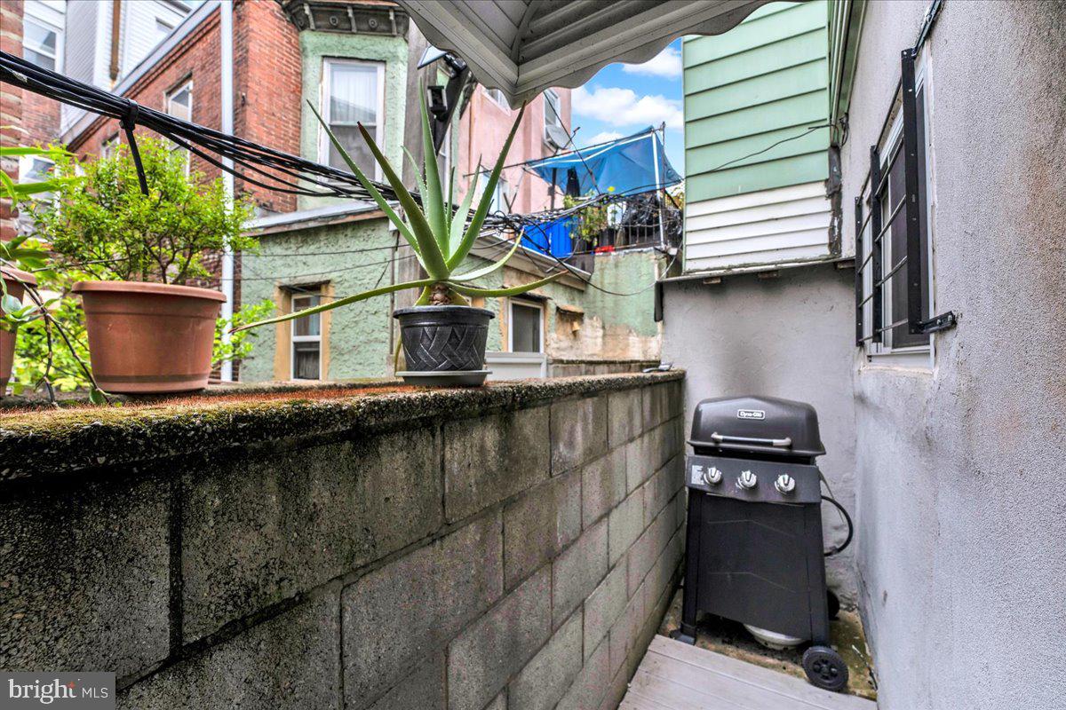 1608 S Rosewood St