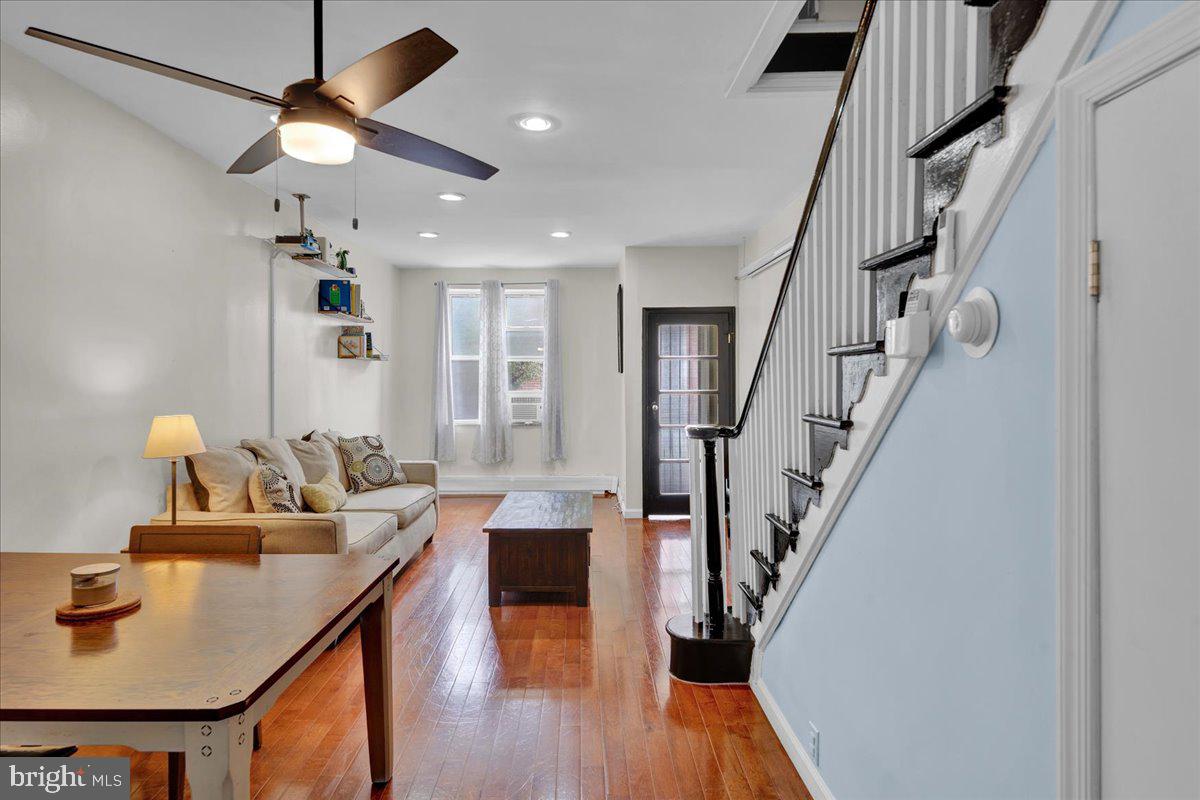 1608 S Rosewood St
