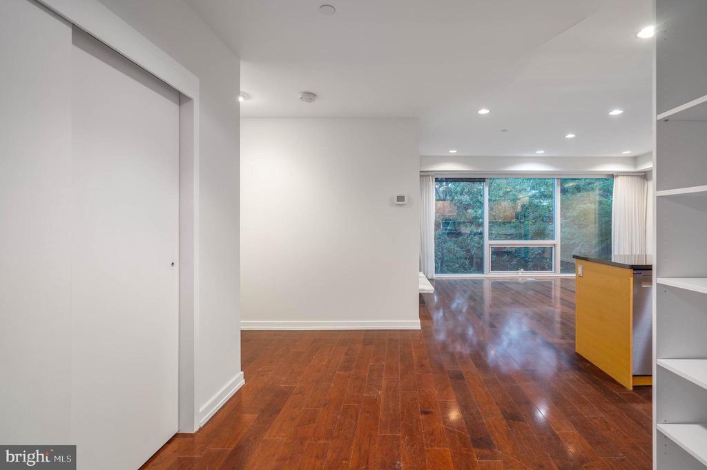 122-30 New St #2b