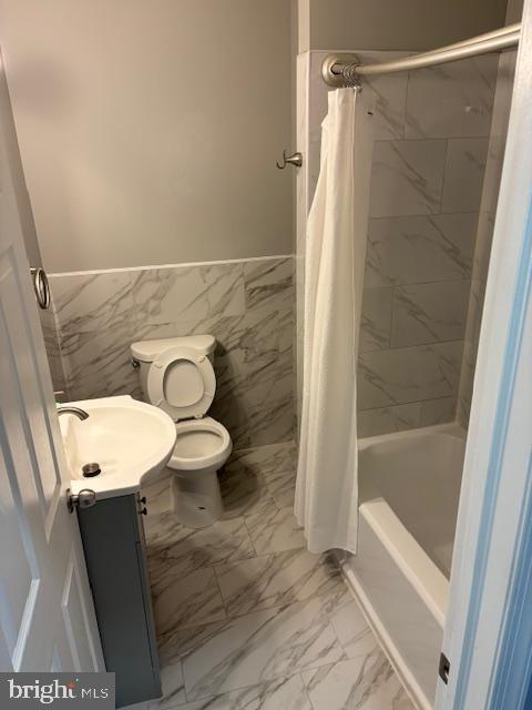 216 BUCKINGHAM PL #2