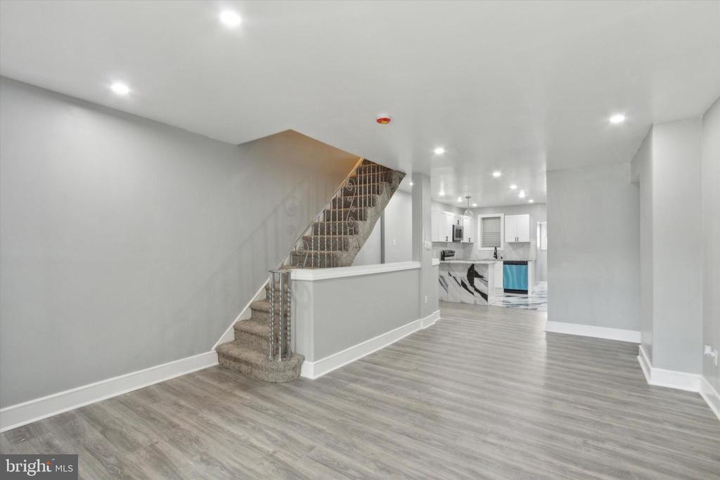 6107 Harley Ave